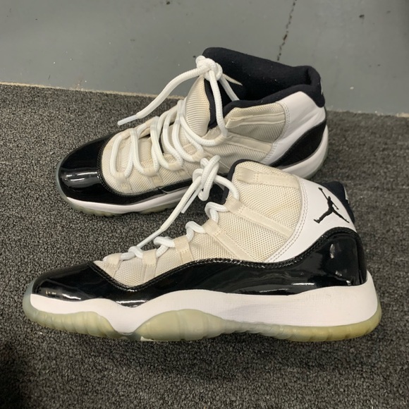 Nike air Jordan 11 concord Sz used